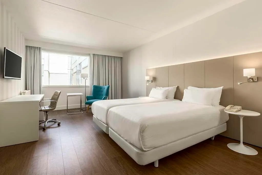 Hotel NH Amsterdam Schiphol Airport Hoofddorp 4*,  Niederlande