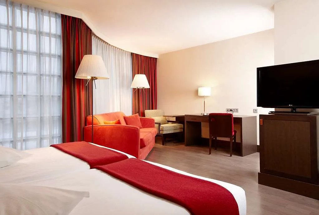 Hotel NH Amsterdam Schiphol Airport Hoofddorp 4*,  Niederlande